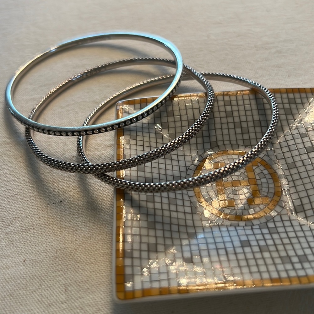 LAGOS SIGNATURE CAVIAR
Bangle Set in Excellent Condition